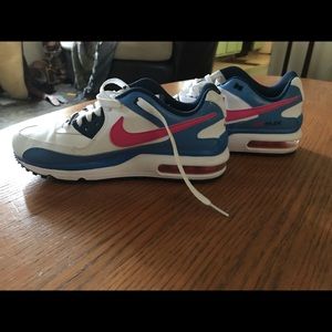 Women’s Nike Max air sneakers